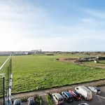 公寓 Deluxe Brand New Duplex For 4 *