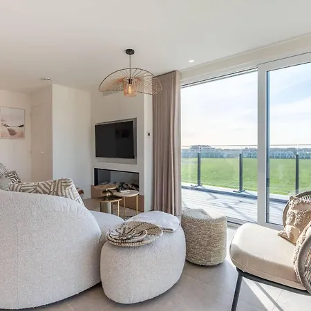 Deluxe Brand New Duplex For 4 * Остенде