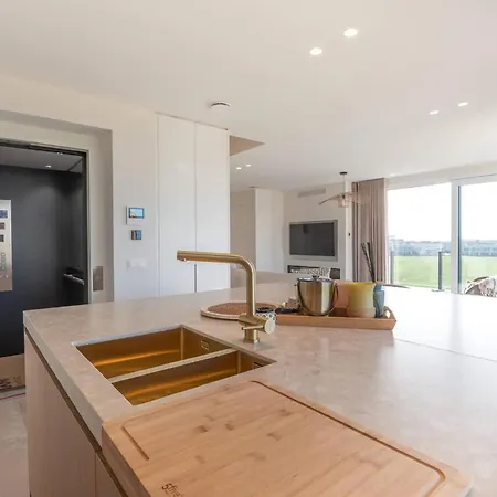 Deluxe Brand New Duplex For 4 * Остенде