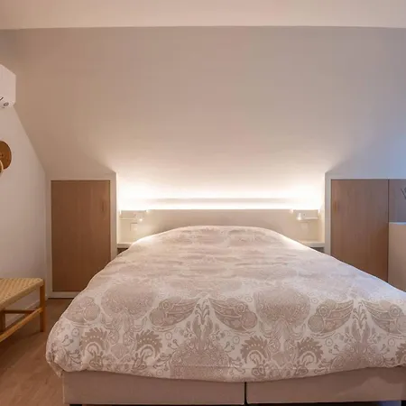 Apartment Deluxe Brand New Duplex For 4 *