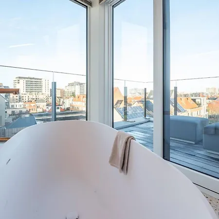 Deluxe Brand New Duplex For 4 *