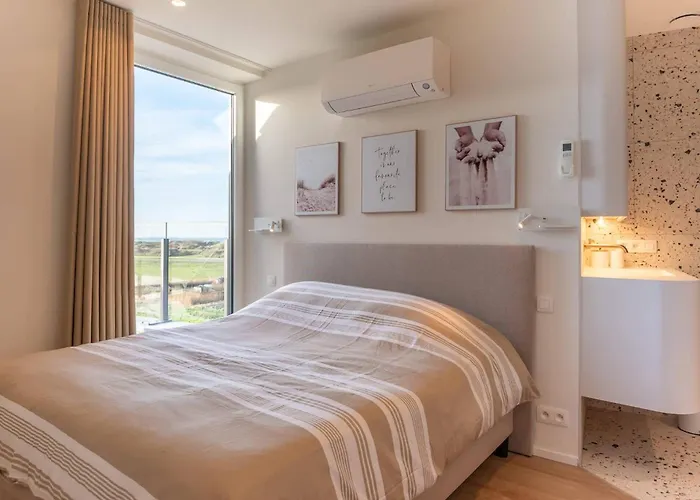 Deluxe Brand New Duplex For 4 公寓 *